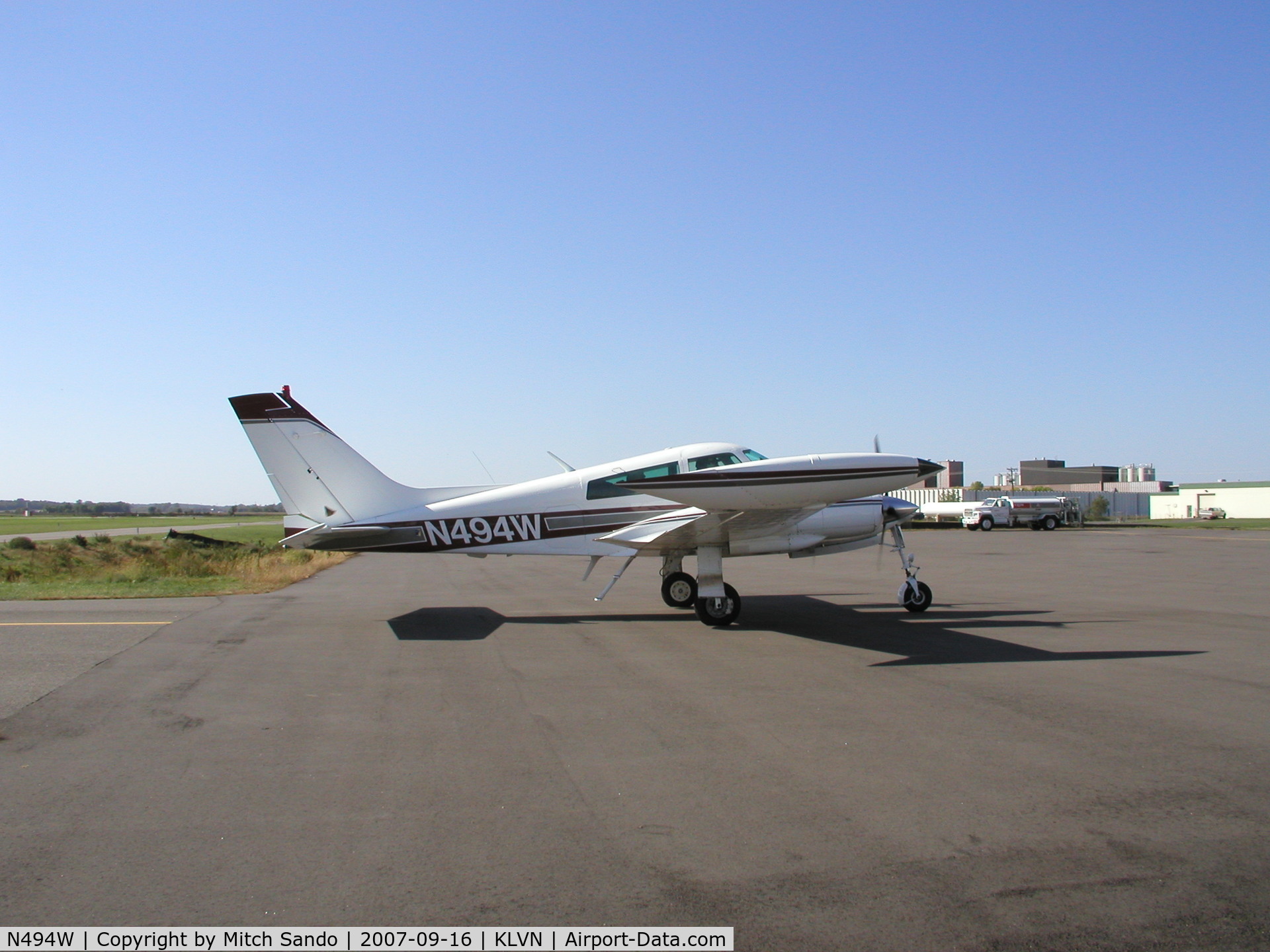 N494W, 1966 Cessna 310K C/N 310K0103, Taxiing to the fuel pumps.