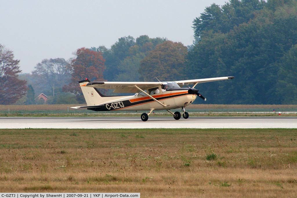 C-GZTJ, 1977 Cessna 172N C/N 17269924, Landing on Runway 25 at Waterloo Airport