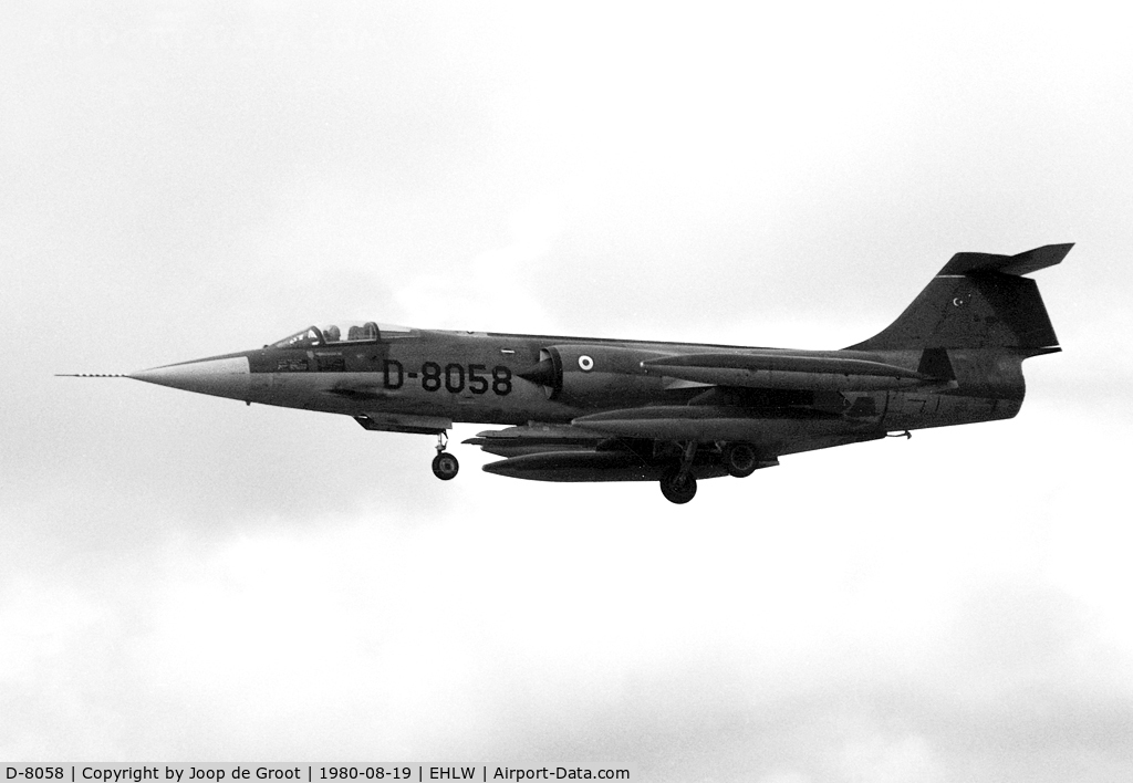 D-8058, Lockheed F-104G Starfighter C/N 683-8058, This Starfighter was seen during its acceptance flight by the Turkish AF. The Turkish roundels heve been applied already, but the Dutch serial presentation is still in place.