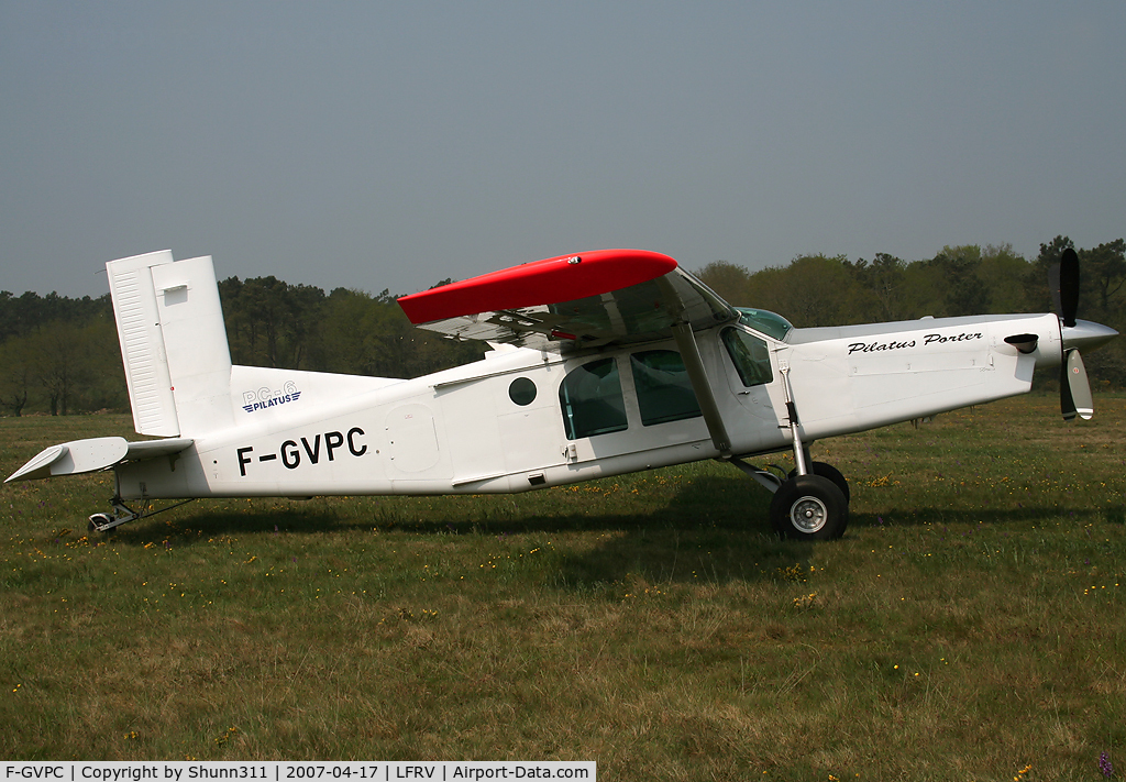 F-GVPC, 2006 Pilatus PC-6/B2-H4 Turbo Porter C/N 951, Awaiting a new paratrooping flight