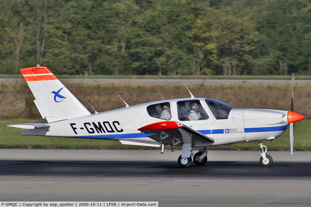 F-GMQC, Socata TB-20 C/N 1620, landing on rwy 16