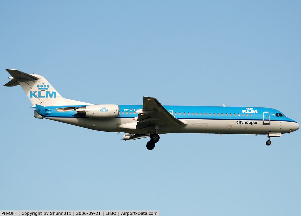 PH-OFF, 1989 Fokker 100 (F-28-0100) C/N 11274, Landing rwy 14L... New c/s