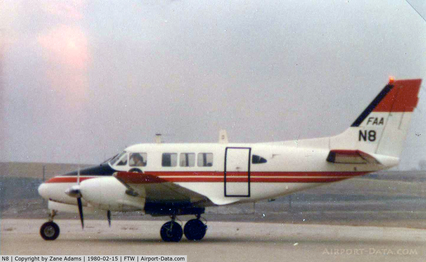 N8, Beech 65-80 Queen Air C/N LD-82, FAA Beechcraft Queen Air
