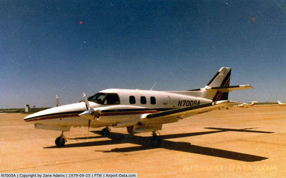 N700SA, 1981 British Aerospace HS.125-700A C/N NA0339, Rockwell International 700 Commander