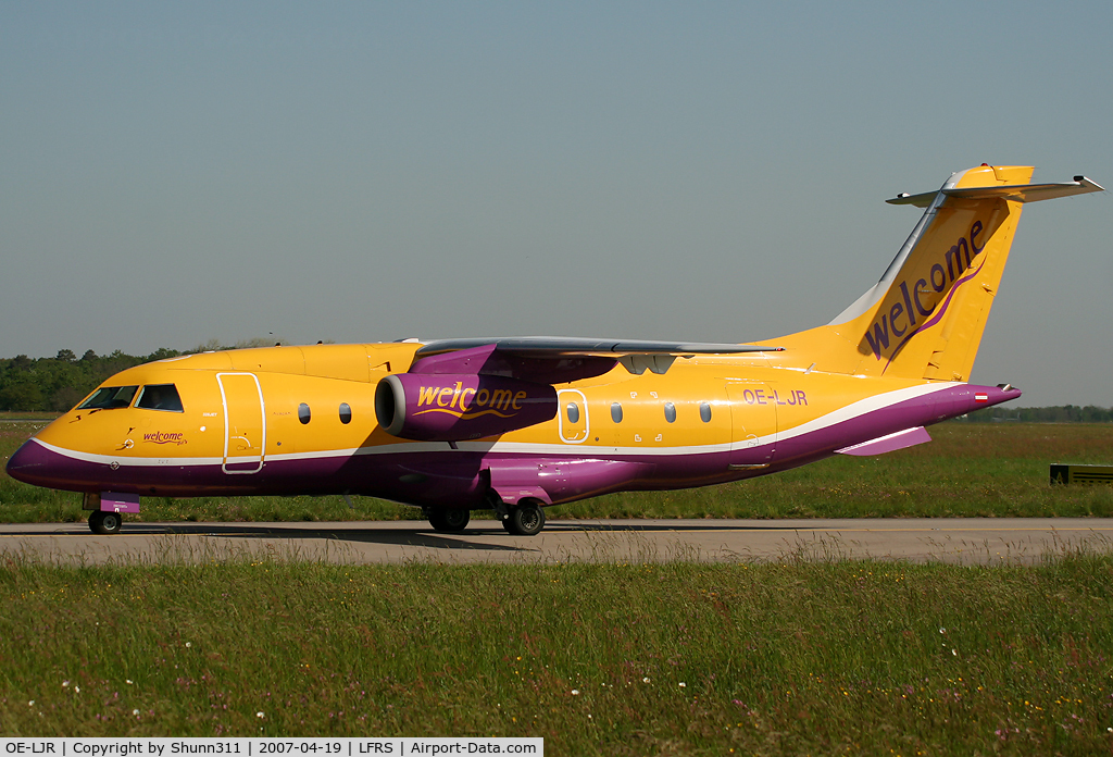 OE-LJR, 2001 Dornier 328-310 C/N 3213, Line up rwy 03 for take off