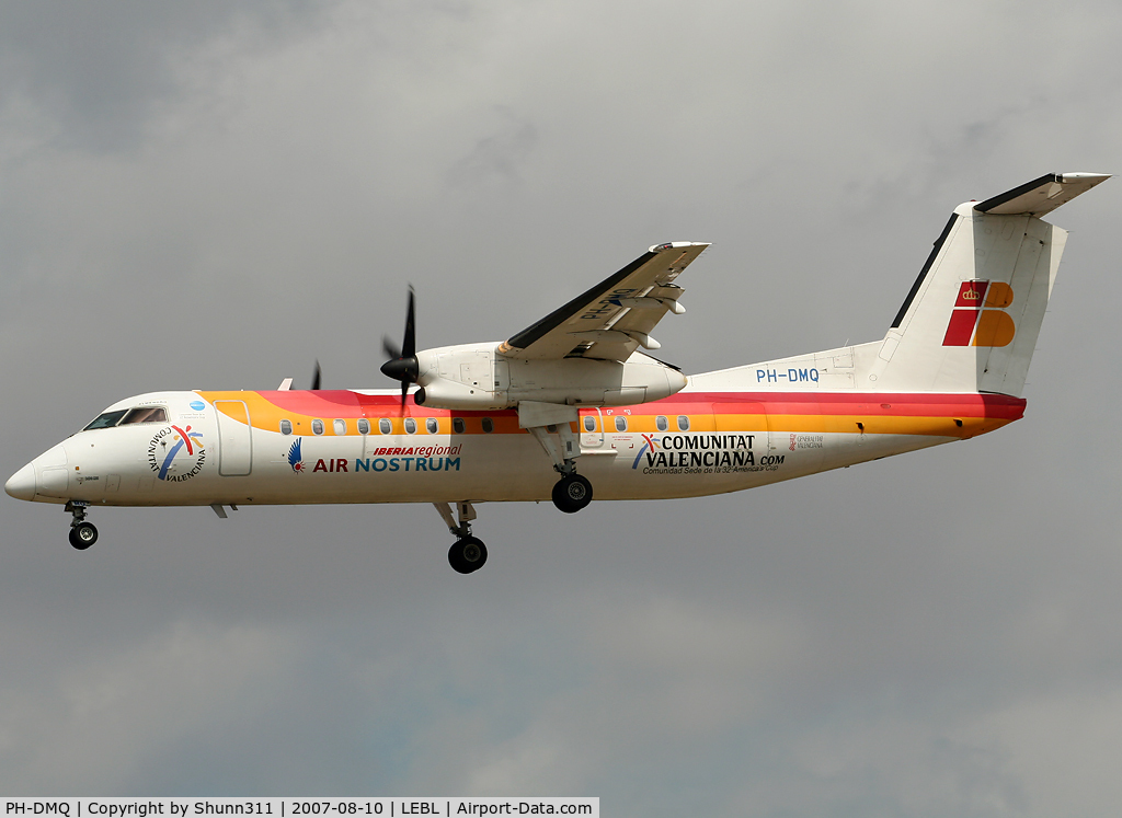 PH-DMQ, 2000 De Havilland Canada DHC-8-315Q Dash 8 C/N 567, Landing rwy 25R