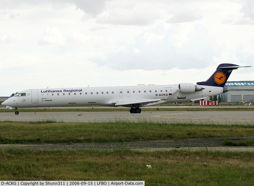 D-ACKG, 2006 Bombardier CRJ-900LR (CL-600-2D24) C/N 15084, Taxiing to the terminal