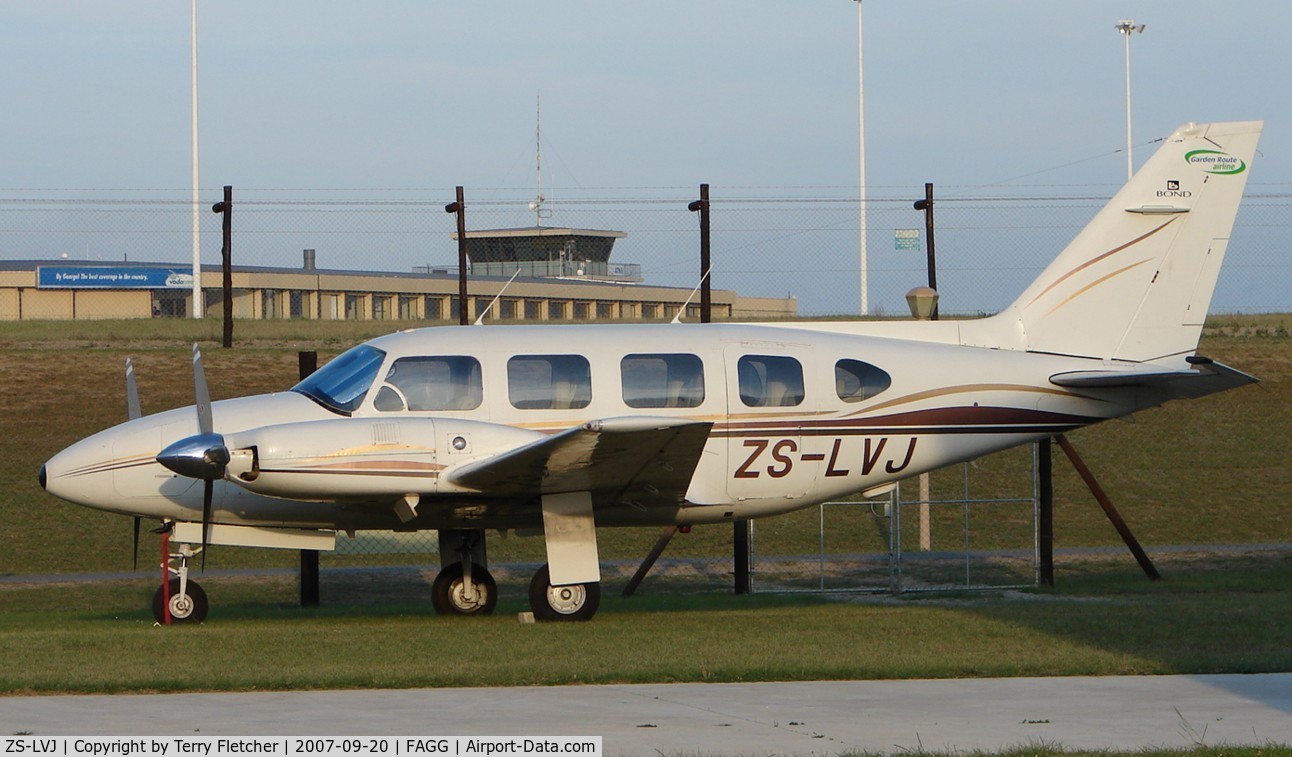 ZS-LVJ, Piper PA-31 C/N 31-590, Pa31 at George