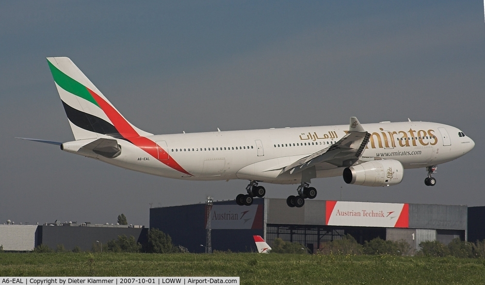 A6-EAL, 2002 Airbus A330-243 C/N 462, Emirates  A330