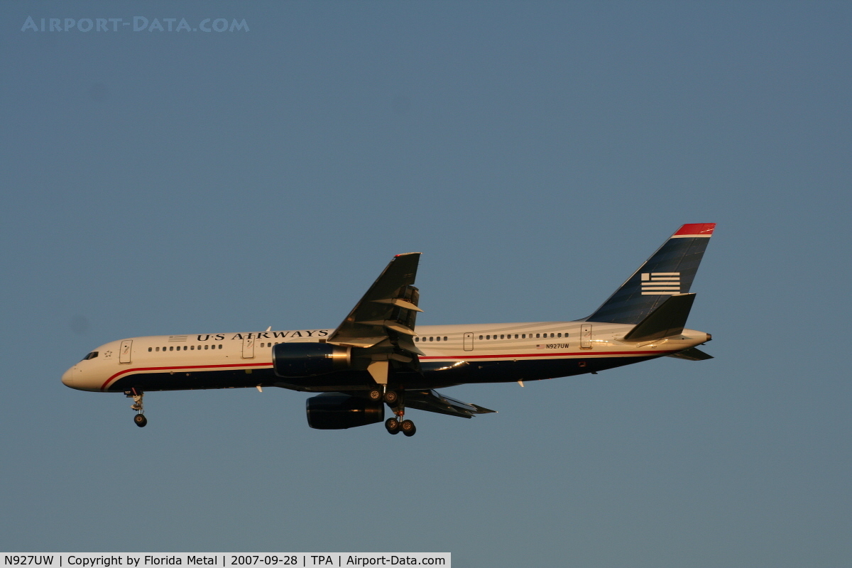 N927UW, 1993 Boeing 757-2B7 C/N 27123, US