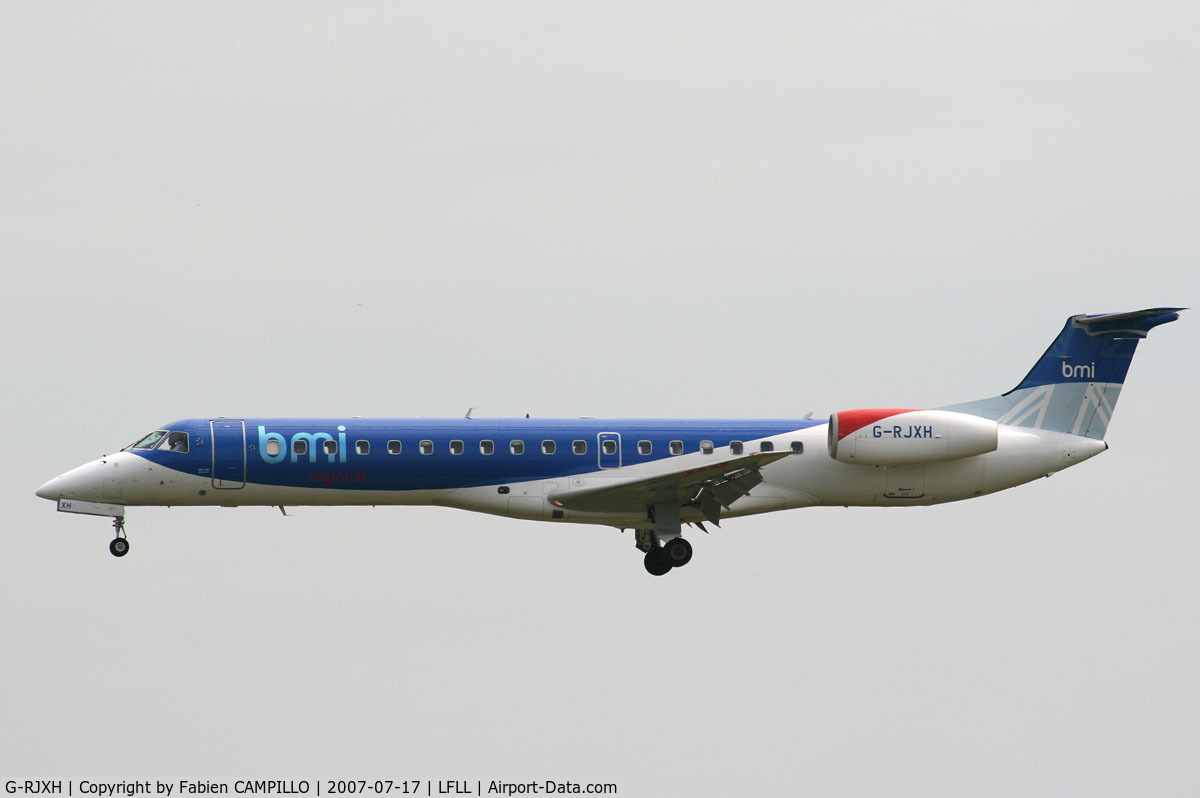 G-RJXH, 2001 Embraer EMB-145EP (ERJ-145EP) C/N 145442, BMI