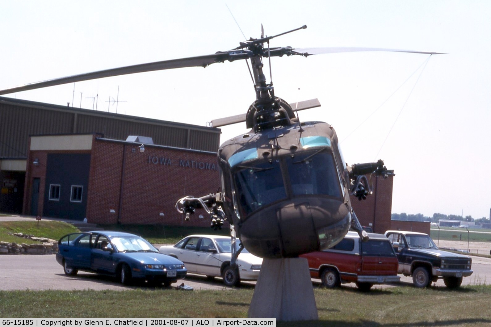 66-15185, 1967 Bell UH-1M Iroquois C/N 1913, Huey mounted at the Army National Guard base