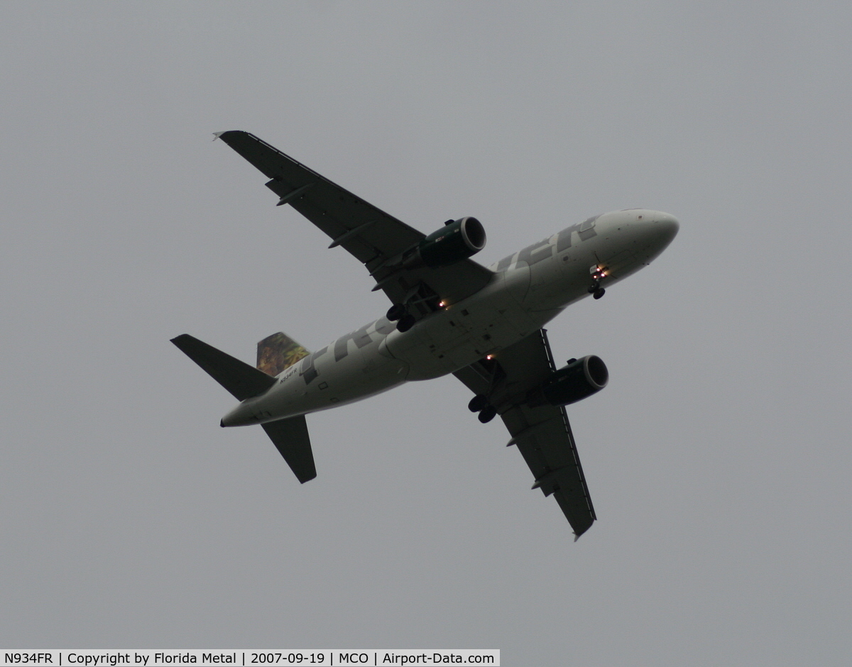 N934FR, 2004 Airbus A319-111 C/N 2287, L J Lynx