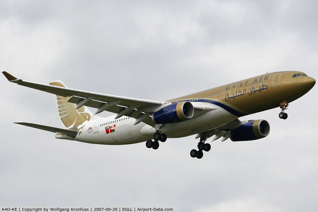 A4O-KE, 2000 Airbus A330-243 C/N 334, new Gulf cs