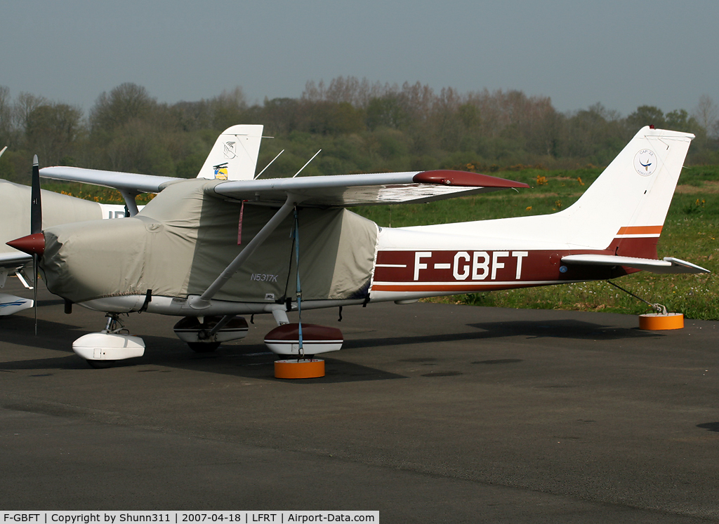F-GBFT, Reims F172N Skyhawk C/N 1659, Parked at the Airclub...