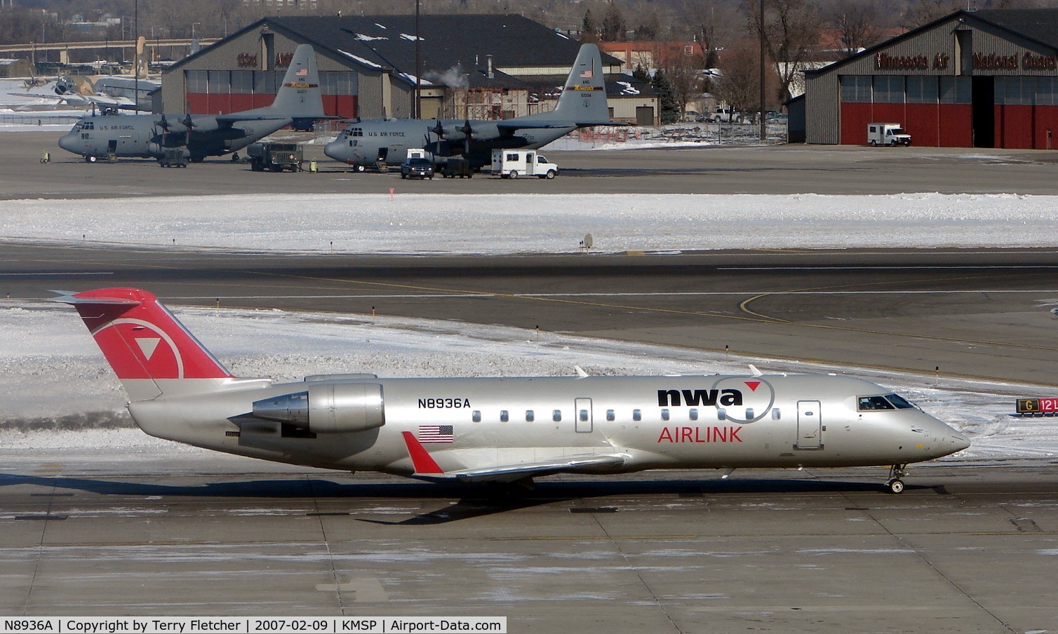 N8936A, 2004 Bombardier CRJ-200 (CL-600-2B19) C/N 7936, Canadair Regionaljet