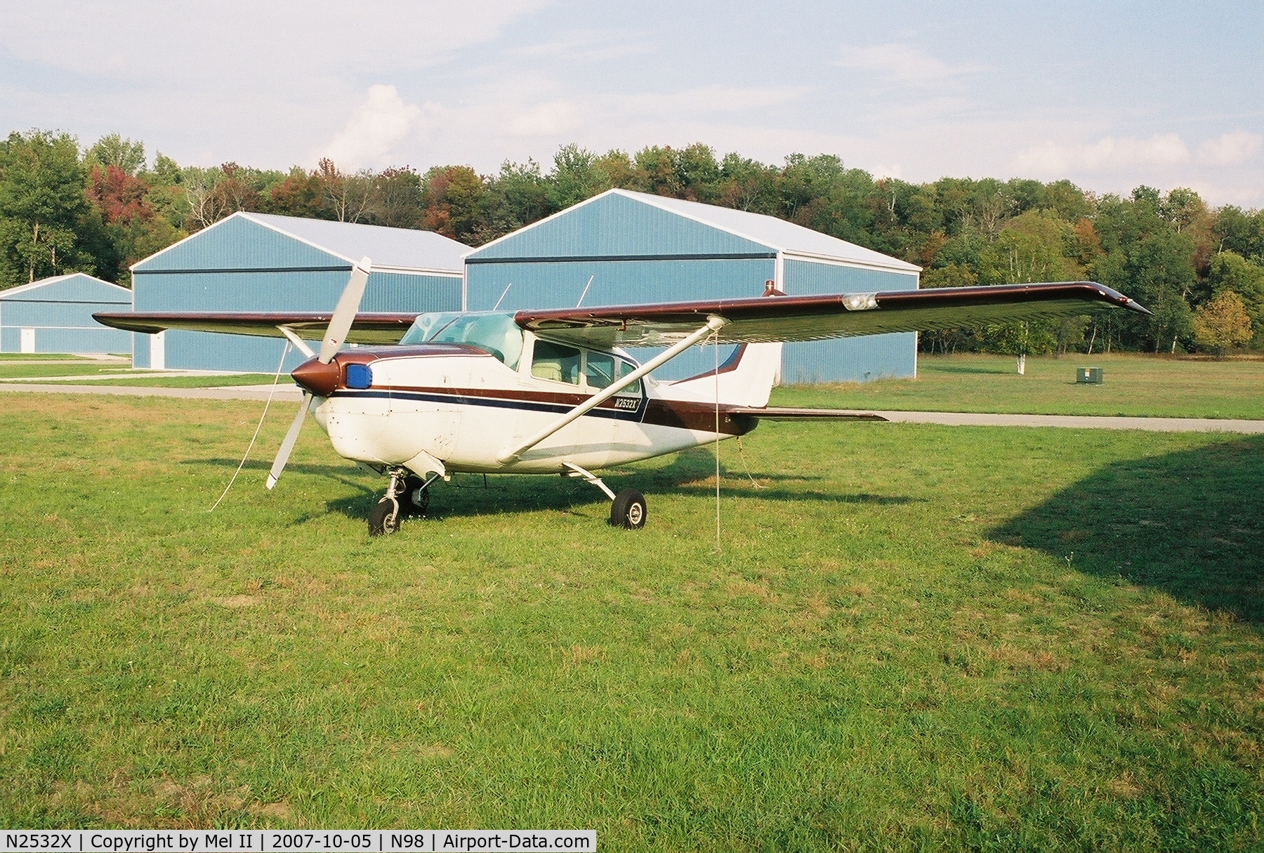 N2532X, 1964 Cessna P206 Super Skylane C/N P206-0032, Parked @ Boyne City Municipal Airport (N98)