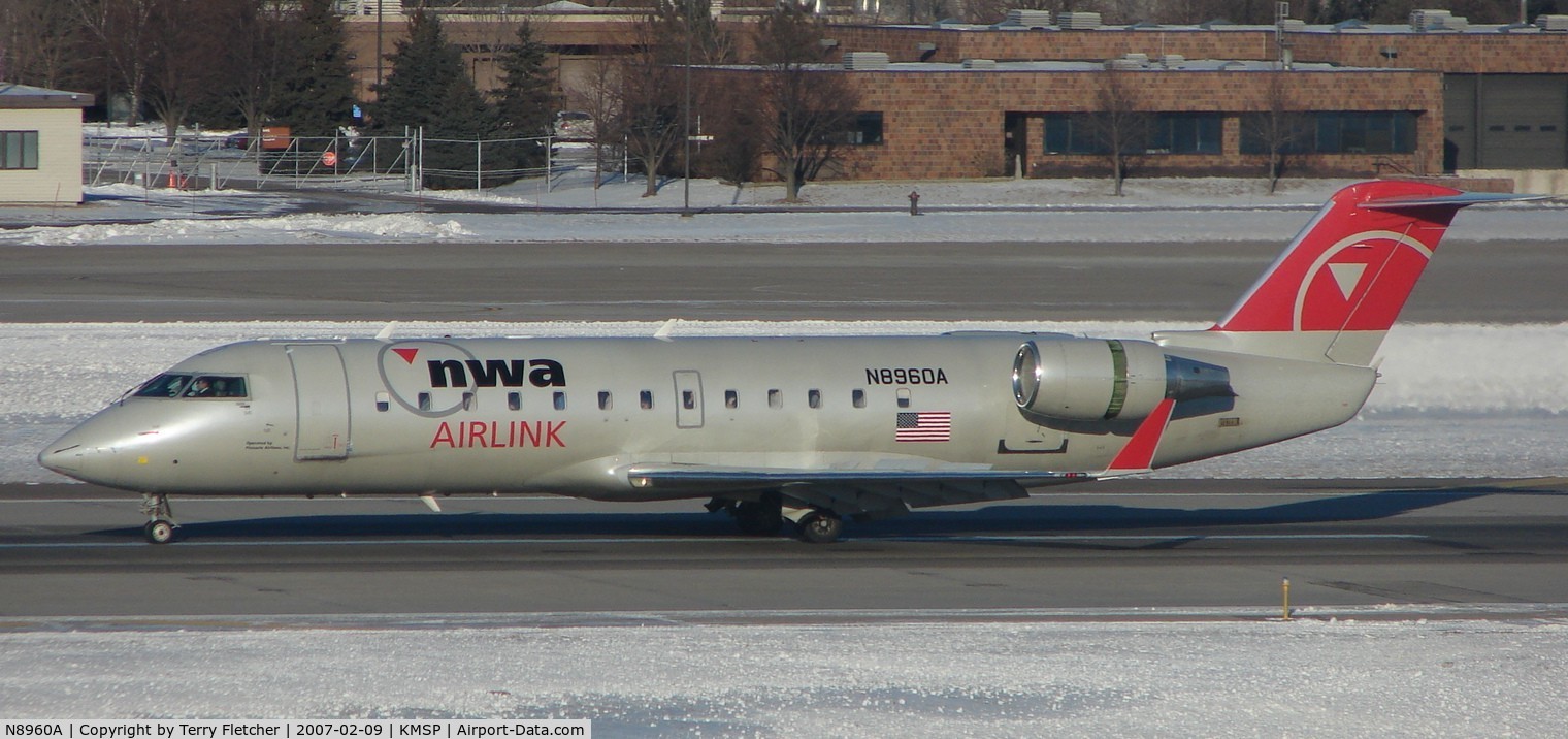 N8960A, 2004 Bombardier CRJ-200 (CL-600-2B19) C/N 7960, Canadair Regionaljet