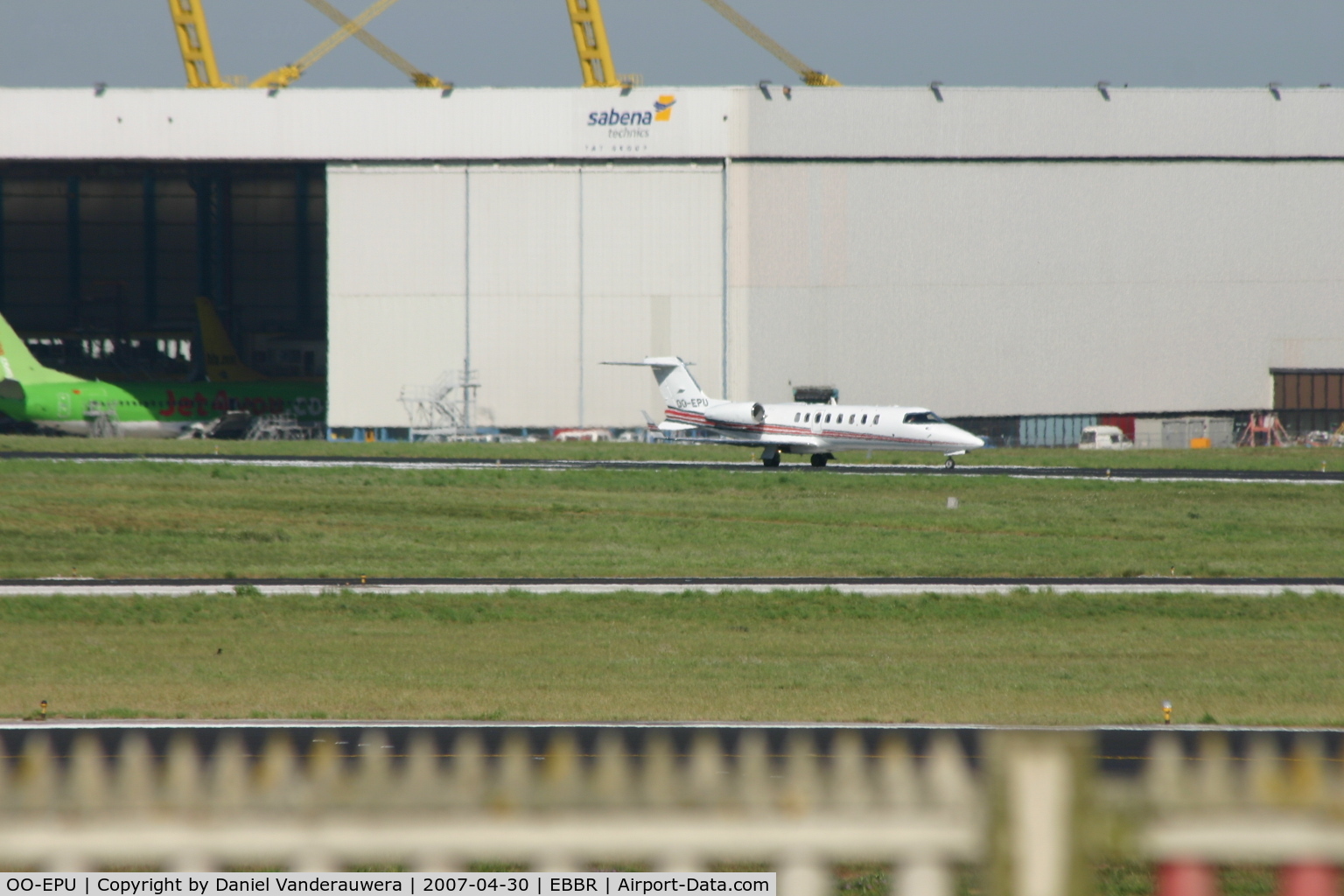 OO-EPU, Learjet 45 C/N 45-291, ready to take off on rwy 07R