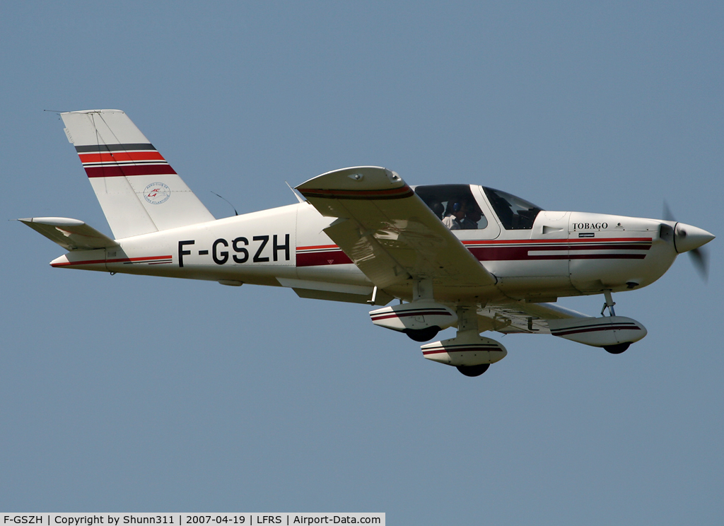 F-GSZH, Socata TB-10 Tobago C/N 1928, Landing rwy 03