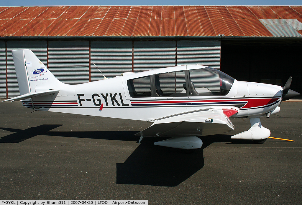 F-GYKL, Robin DR-400-160 Chevalier C/N 2530, Parked near the Airclub's hangar...