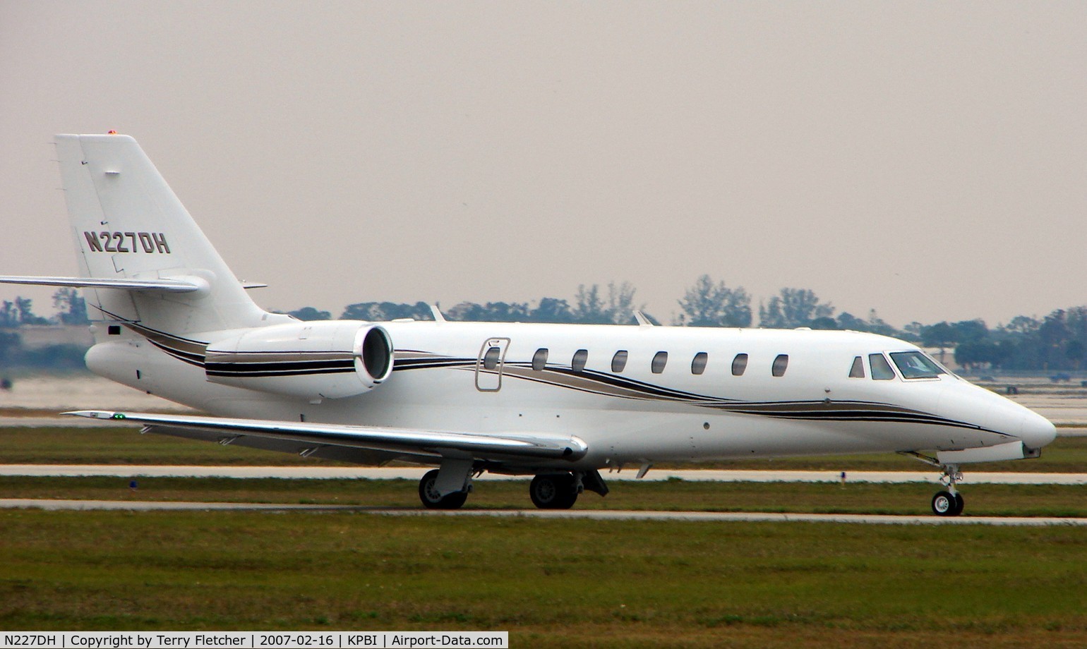 N227DH, 2006 Cessna 680 Citation Sovereign C/N 680-0086, part of the Friday afternoon arrivals 'rush' at PBI