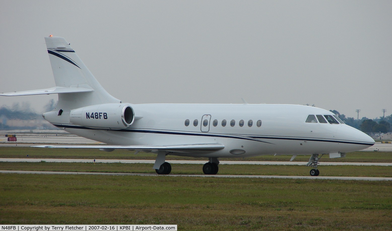 N48FB, 1995 Dassault Falcon 2000 C/N 11, part of the Friday afternoon arrivals 'rush' at PBI