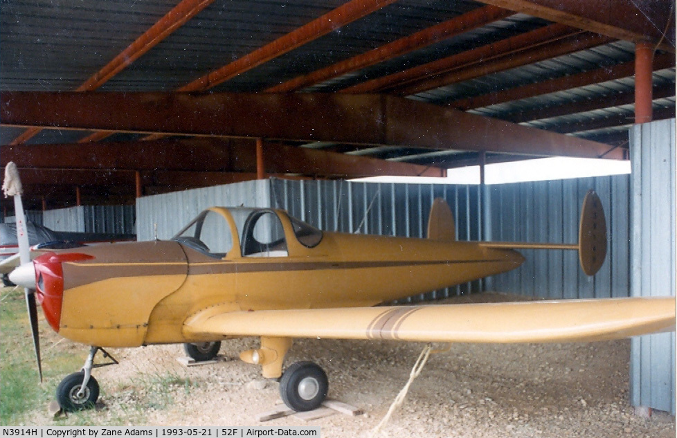 N3914H, 1947 Erco 415C Ercoupe C/N 4615, In the hanger