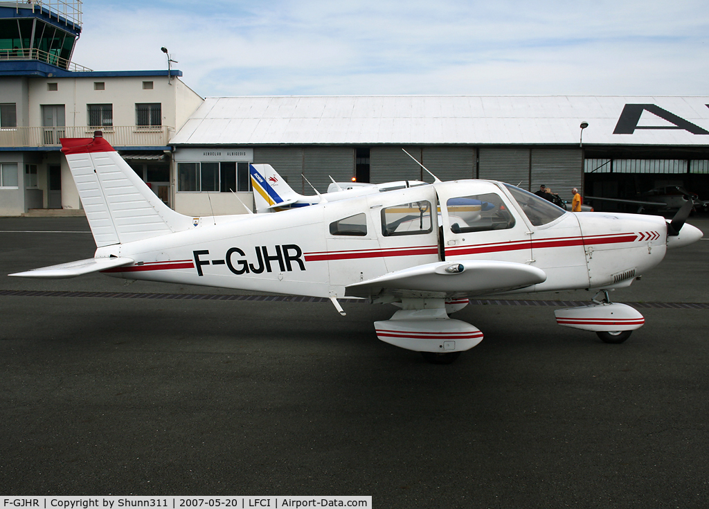 F-GJHR, Piper PA-28-181 Archer C/N 28-8090071, Exhibited during Open Day