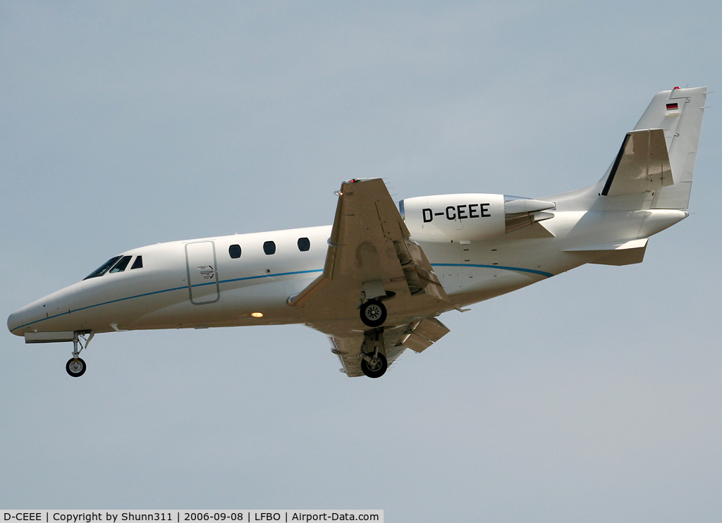 D-CEEE, 2006 Cessna 560XLS Citation Excel C/N 560-5630, Landing rwy 32L