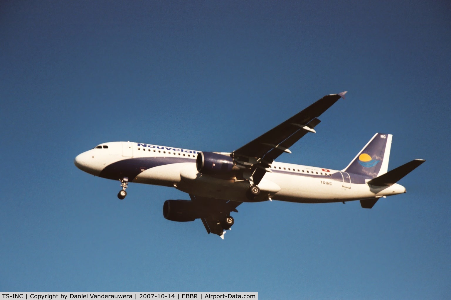 TS-INC, 2002 Airbus A320-214 C/N 1744, arrival of flight BJ5182 to rwy 25L