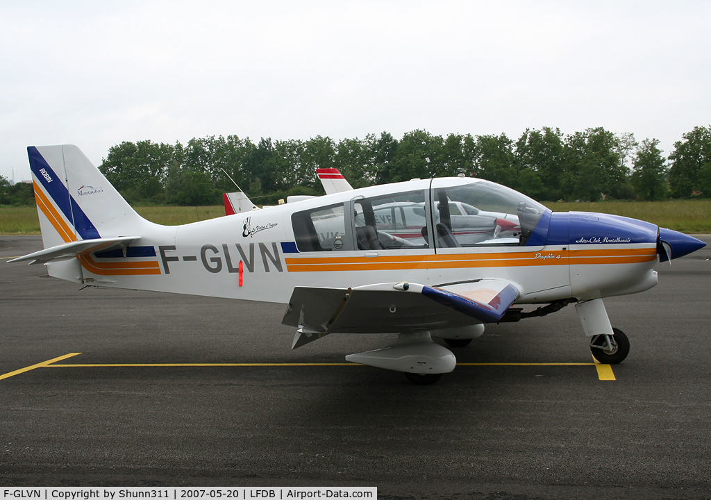 F-GLVN, Robin DR-400-140B Major C/N 2163, Parked at the Airclub during Open Day