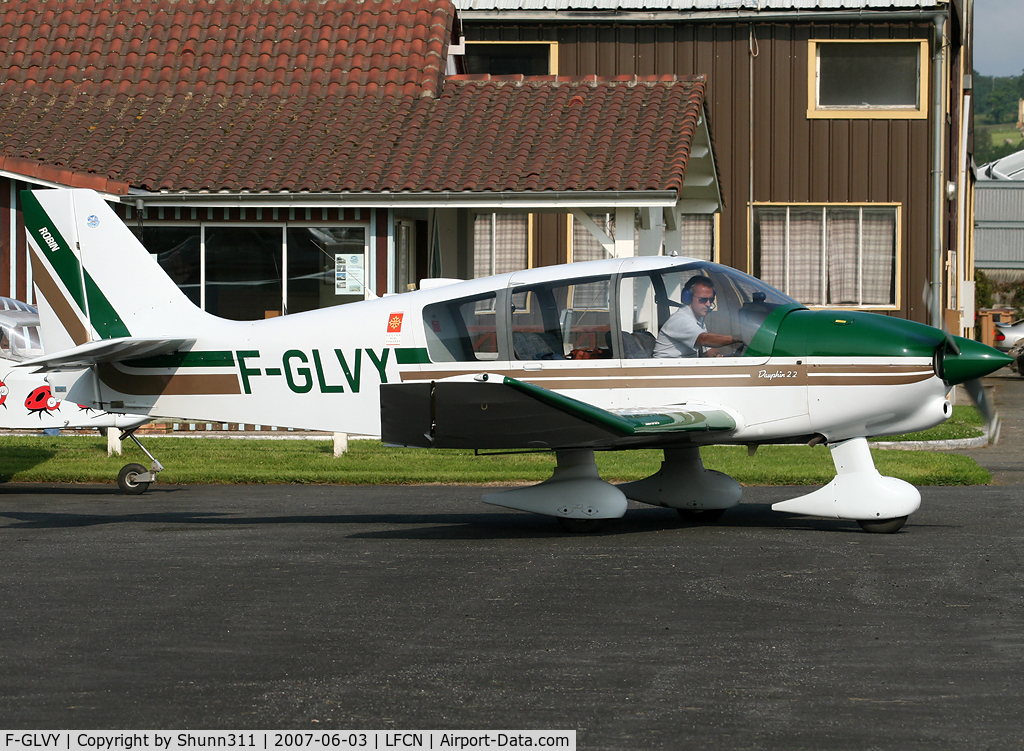 F-GLVY, Robin DR-400-120 Dauphin C/N 2173, Ready to taxi for another light flight