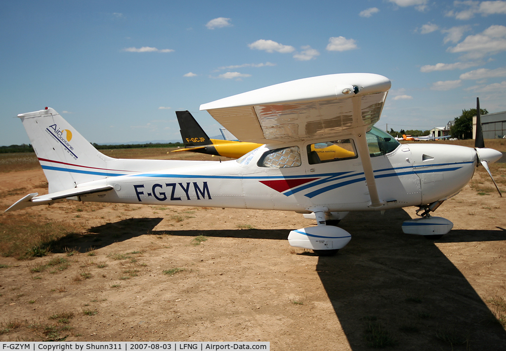 F-GZYM, Cessna 172N C/N 17273091, Parked here