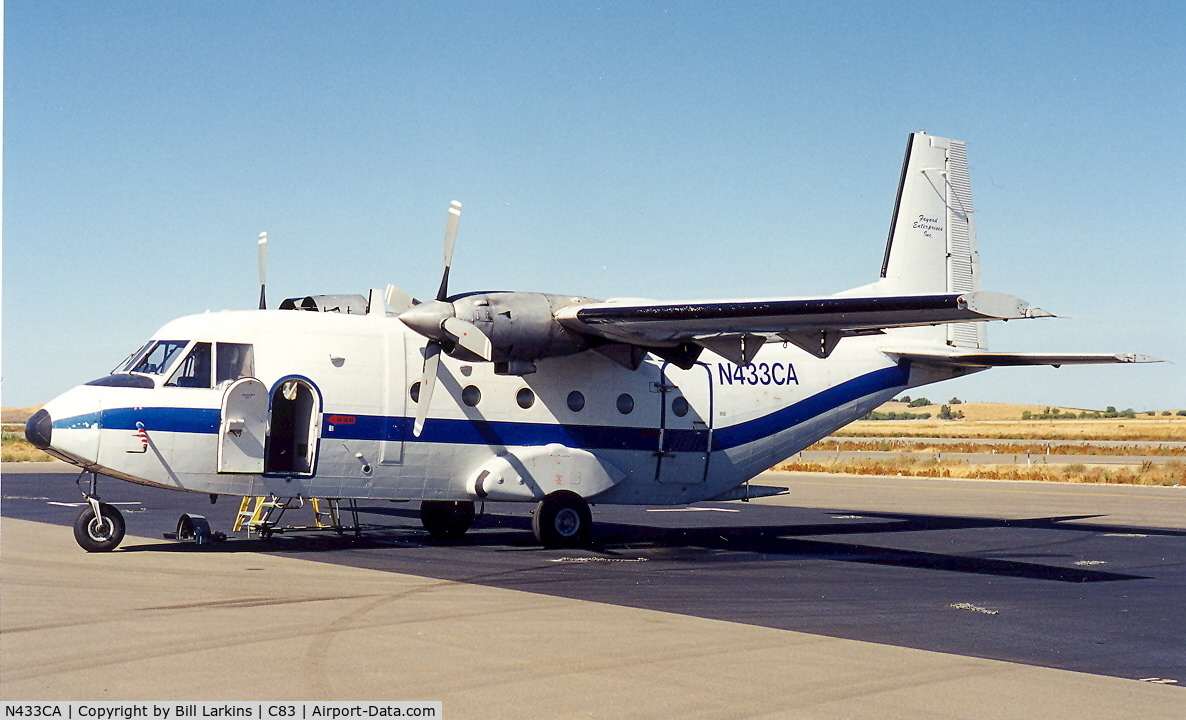 N433CA, 1982 CASA C-212-200 Aviocar C/N 272, In for skydivers meet.