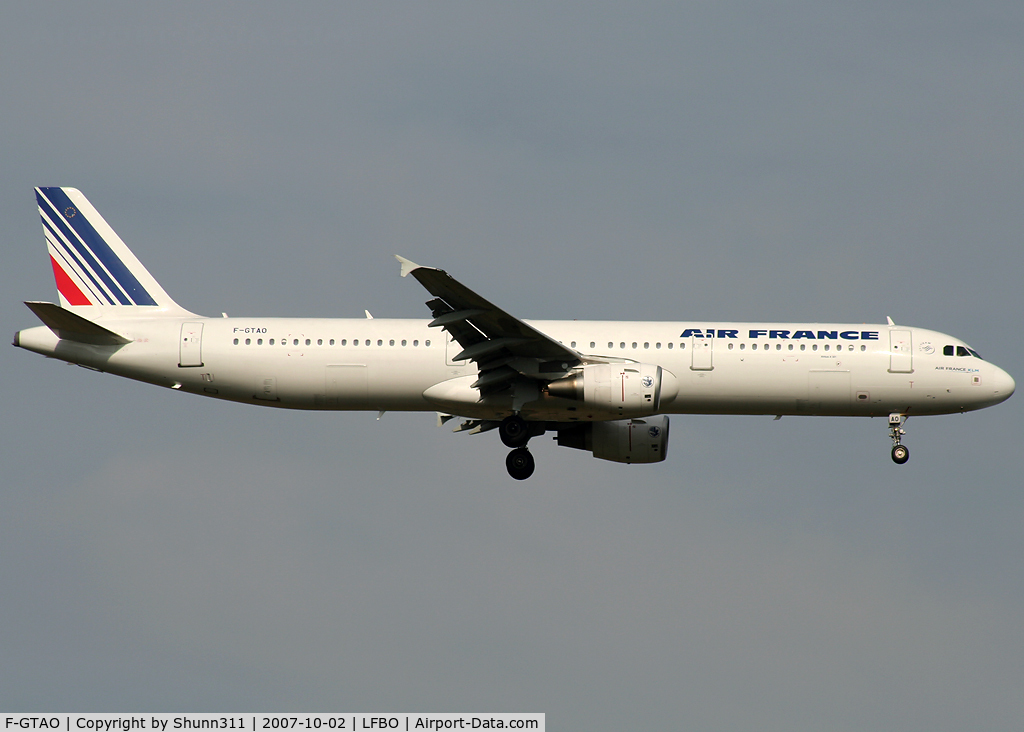 F-GTAO, 2007 Airbus A321-211 C/N 3098, Landing rwy 14R