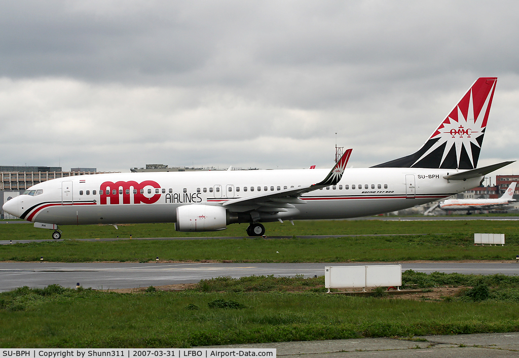 SU-BPH, 2006 Boeing 737-86N C/N 34257, Taxiing holy point rwy 32R for departure