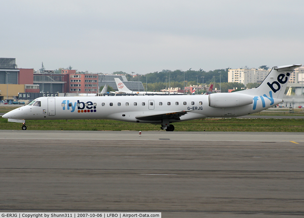 G-ERJG, 2001 Embraer EMB-145EP (ERJ-145EP) C/N 145394, Taxiing holy point rwy 32R for departure
