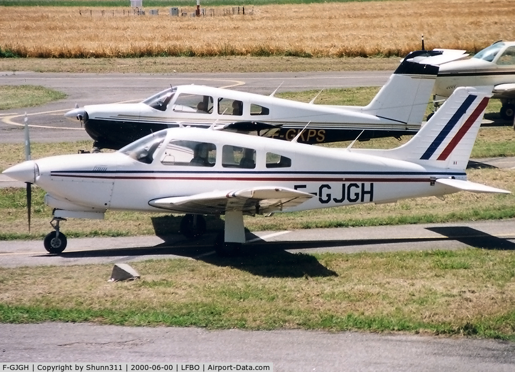 F-GJGH, Piper PA-28R-201T Cherokee Arrow III C/N 28R7703396, Parked at the old light aviation apron...