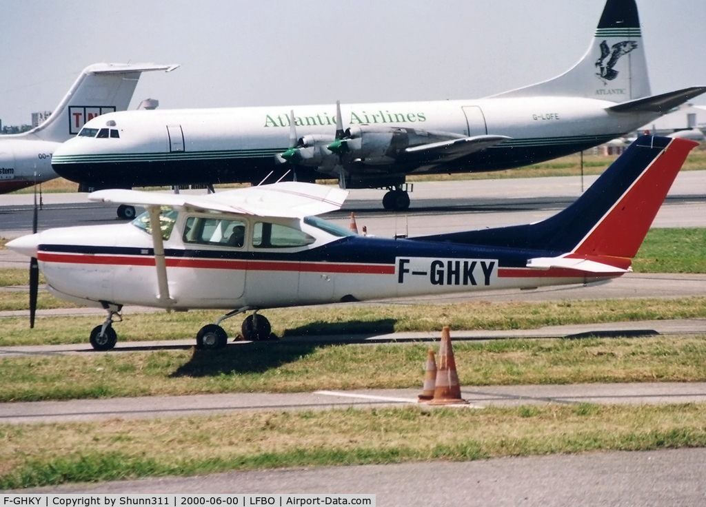 F-GHKY, Cessna R182 Skylane RG C/N R182-00728, Parked at the old aviation apron...
