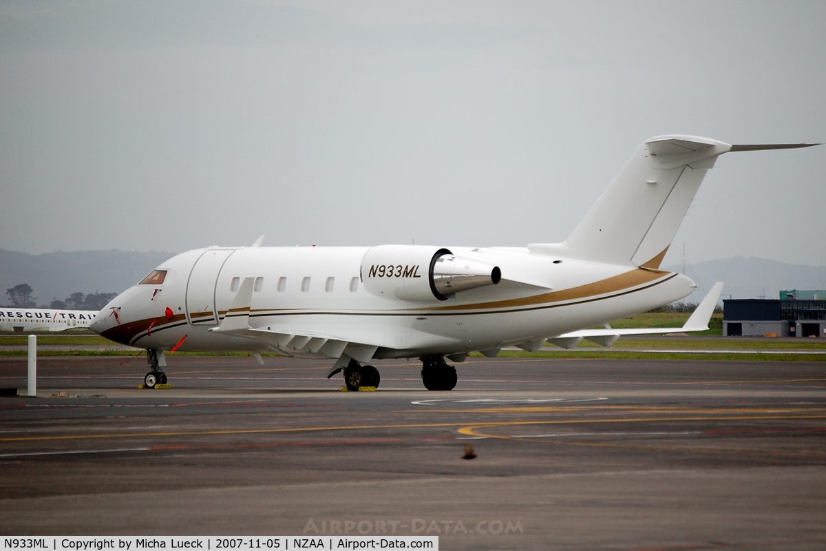 N933ML, 2006 Bombardier Challenger 605 (CL-600-2B16) C/N 5705, in Auckland