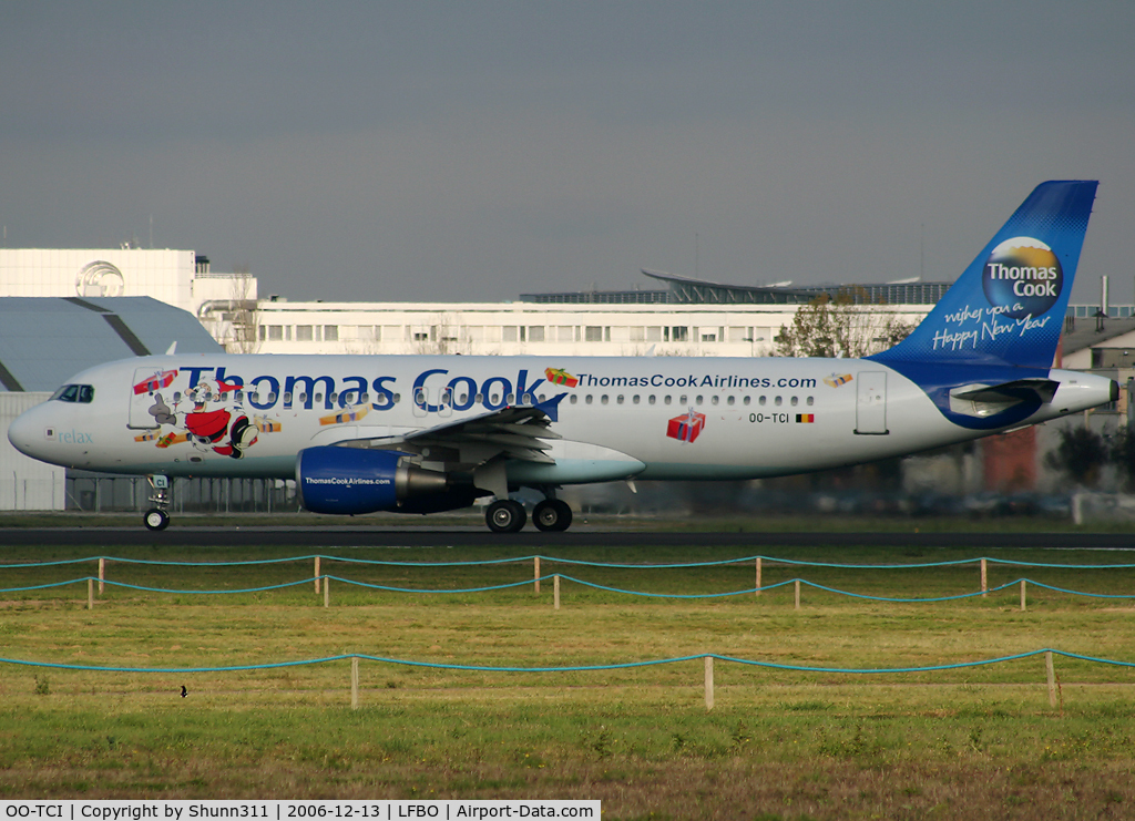 OO-TCI, 2003 Airbus A320-214 C/N 1975, Take off rwy 32R with special Christmas 2006 c/s