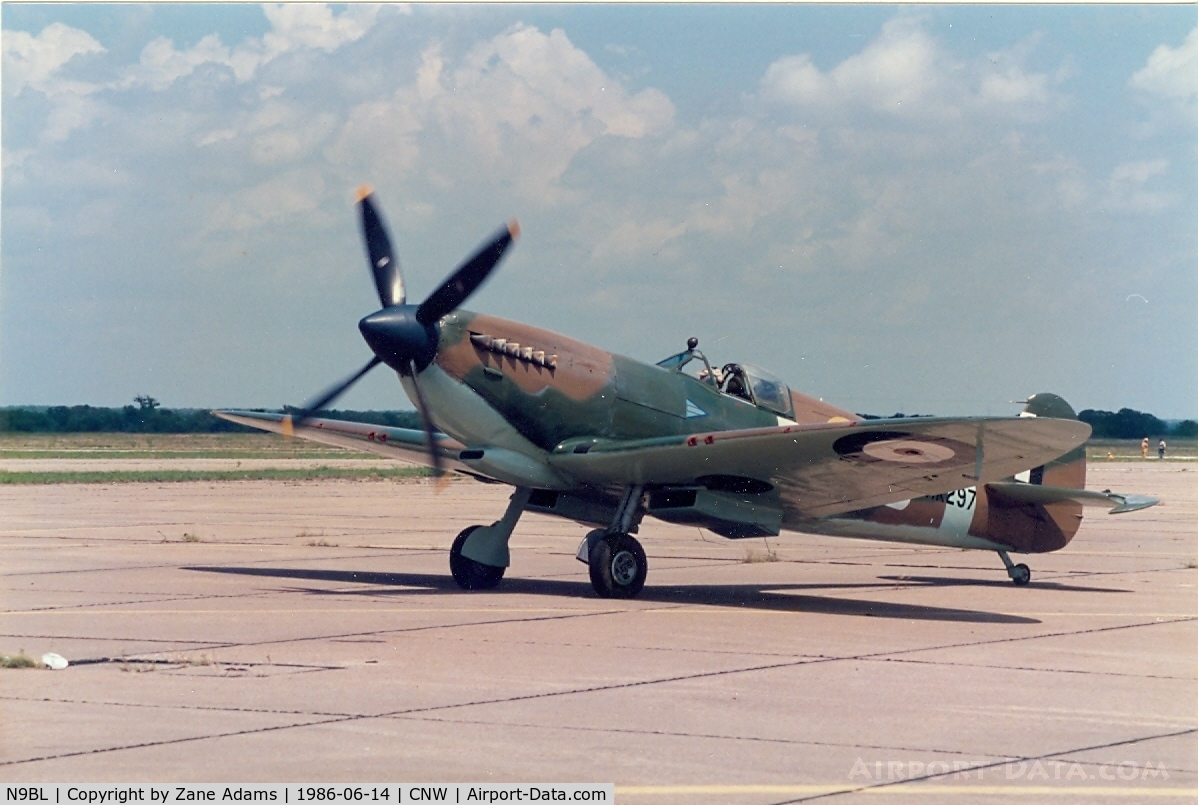 N9BL, Supermarine 361 Spitfire LF.IXc C/N CBAF.IX.1514, Spitfire MK297 at Texas Sesquicentennial Air Show 1986 - THis aricraft was destoyed in the Canadian Warbird Heritage hanger fire.
