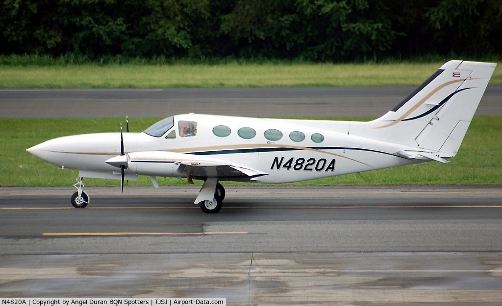N4820A, 1978 Cessna 414A Chancellor C/N 414A0201, taxy at tjsj
