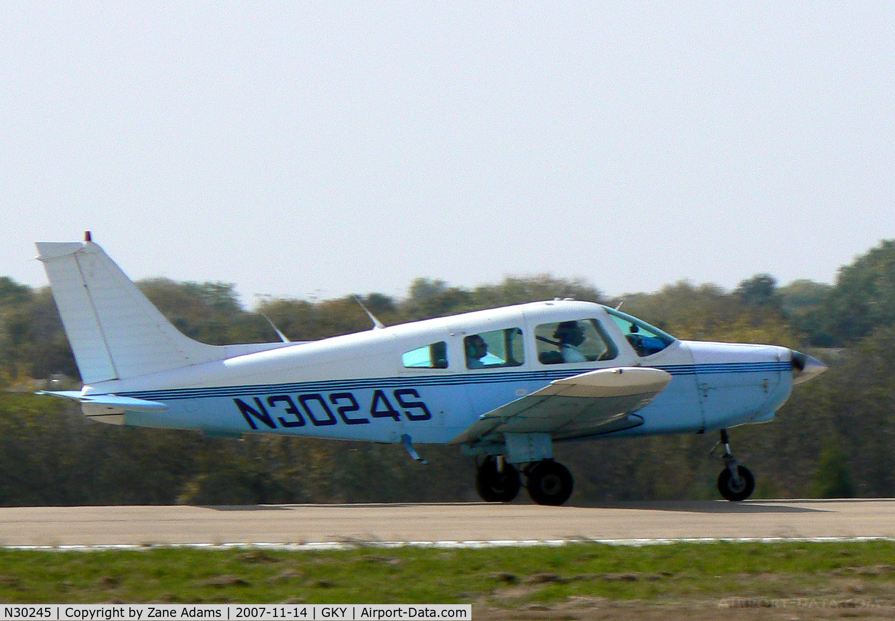 N30245, 1978 Piper PA-32RT-300 C/N 32R-7885275, Takeoff from Arlington Municipal