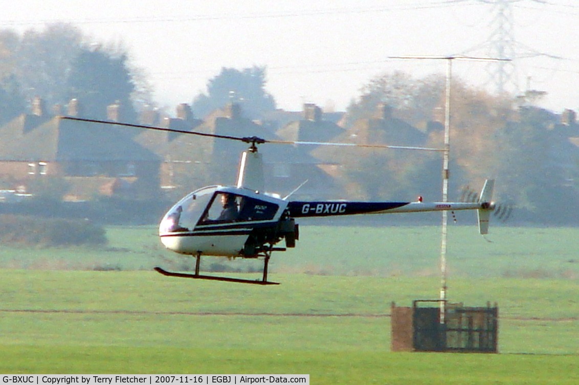 G-BXUC, 1988 Robinson R22 Beta C/N 0908, R22 Beta at Gloucestershire (Staverton) Airport