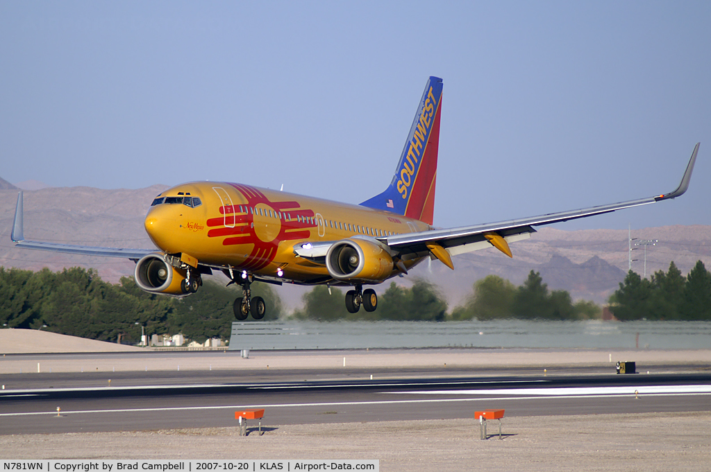 N781WN, 2000 Boeing 737-7H4 C/N 30601, Southwest Airlines - 'New Mexico' / 2000 Boeing 737-7H4