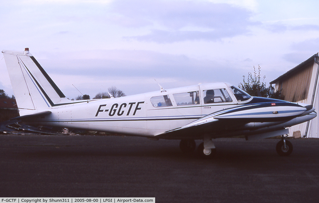 F-GCTF, 1970 Piper PA-39-160 Twin Comanche C/R C/N 39-54, Arriving from maintenance area...