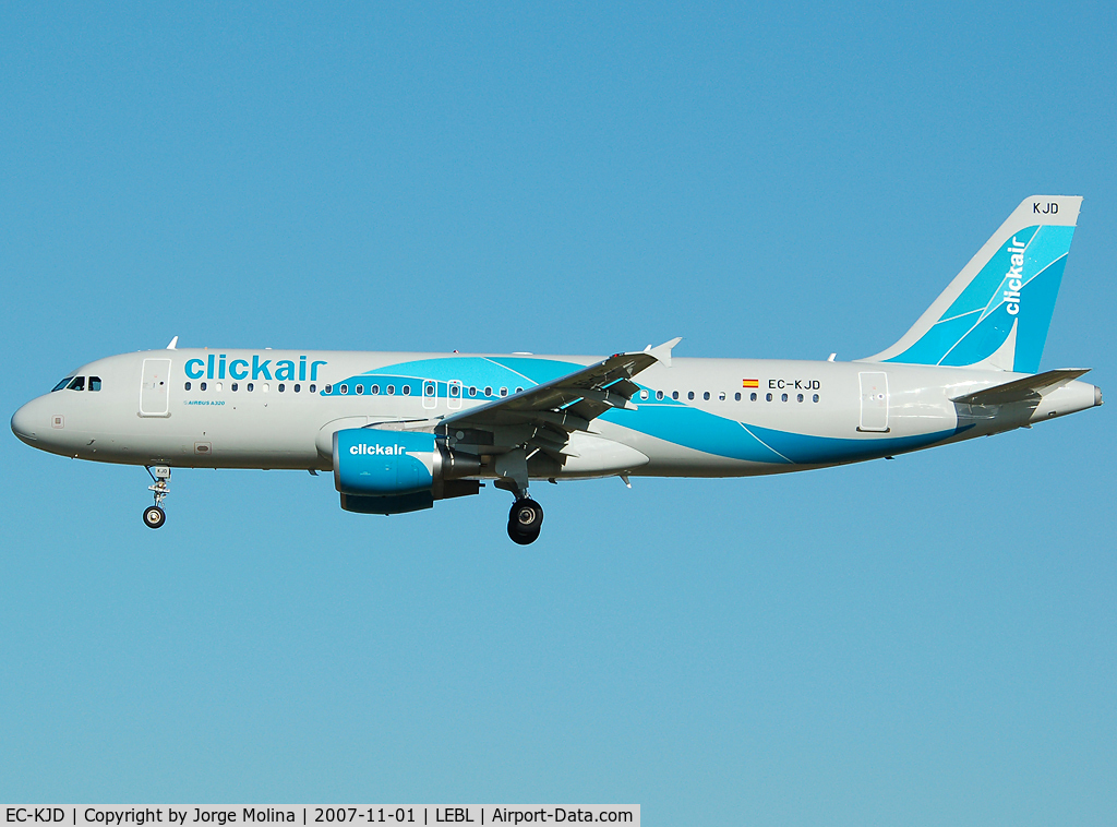 EC-KJD, 2007 Airbus A320-216 C/N 3237, Delivery in date 2007-09-26.