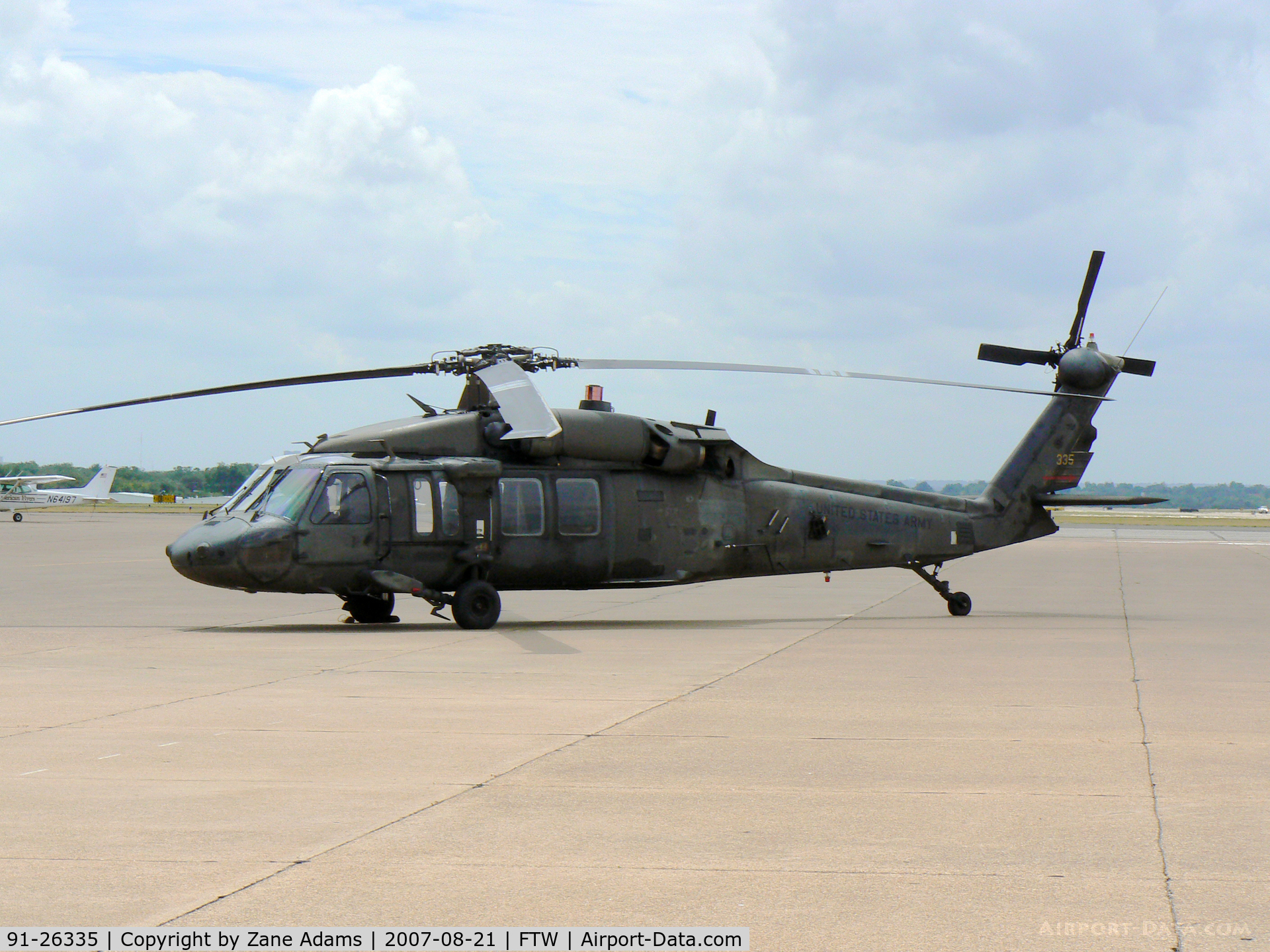 91-26335, 1991 Sikorsky UH-60L Black Hawk C/N 70-1633, On the ramp at Meacham Field